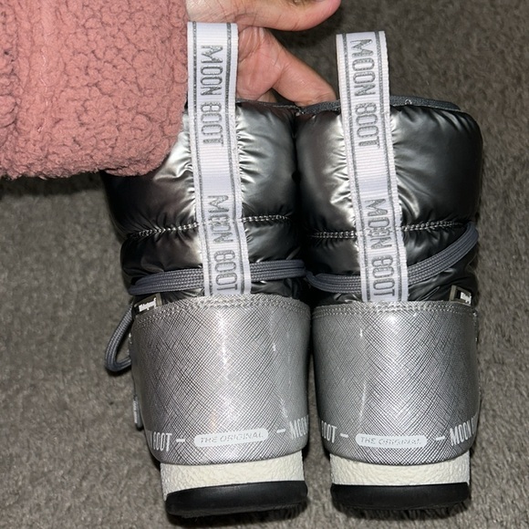 MOON BOOT Size 6 - Picture 4 of 8